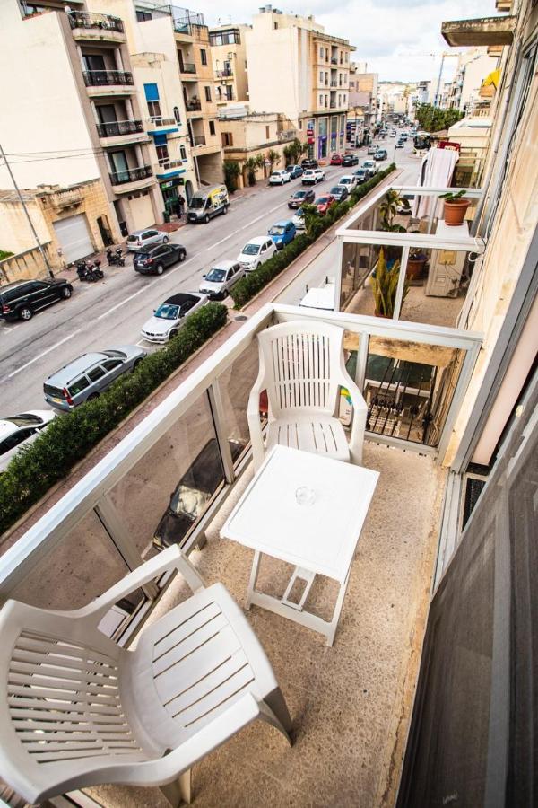 Apartment 5 Mins Away From The Beach. San Pawl il-Baħar Kültér fotó